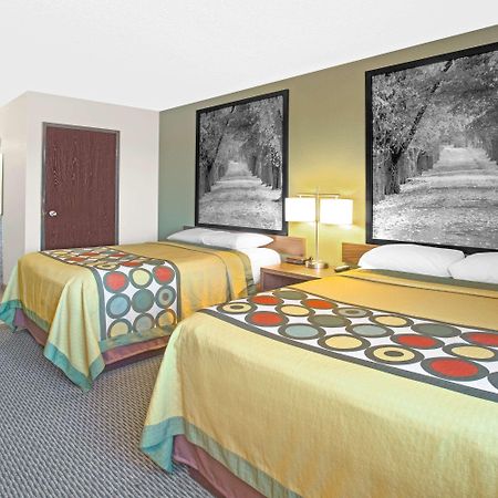 מלון Super 8 By Wyndham Windsor/Madison North מראה חיצוני תמונה