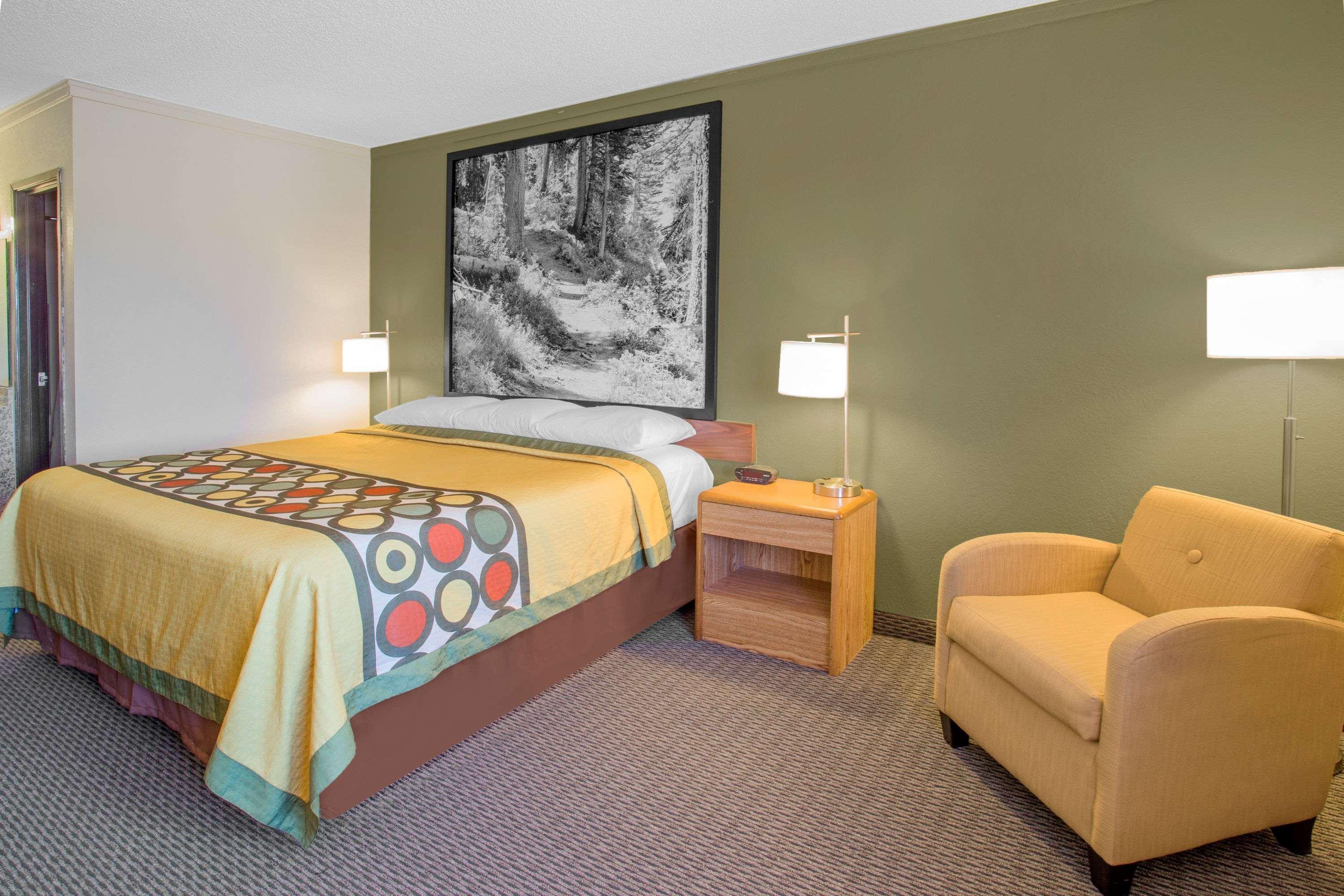 מלון Super 8 By Wyndham Windsor/Madison North מראה חיצוני תמונה